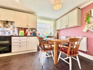 Photo 8- click for photo gallery